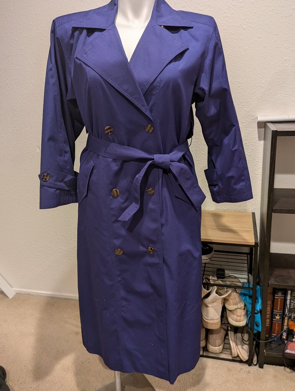 True Vintage Double-Breasted Purple Trench Coat with Belt - 9/10